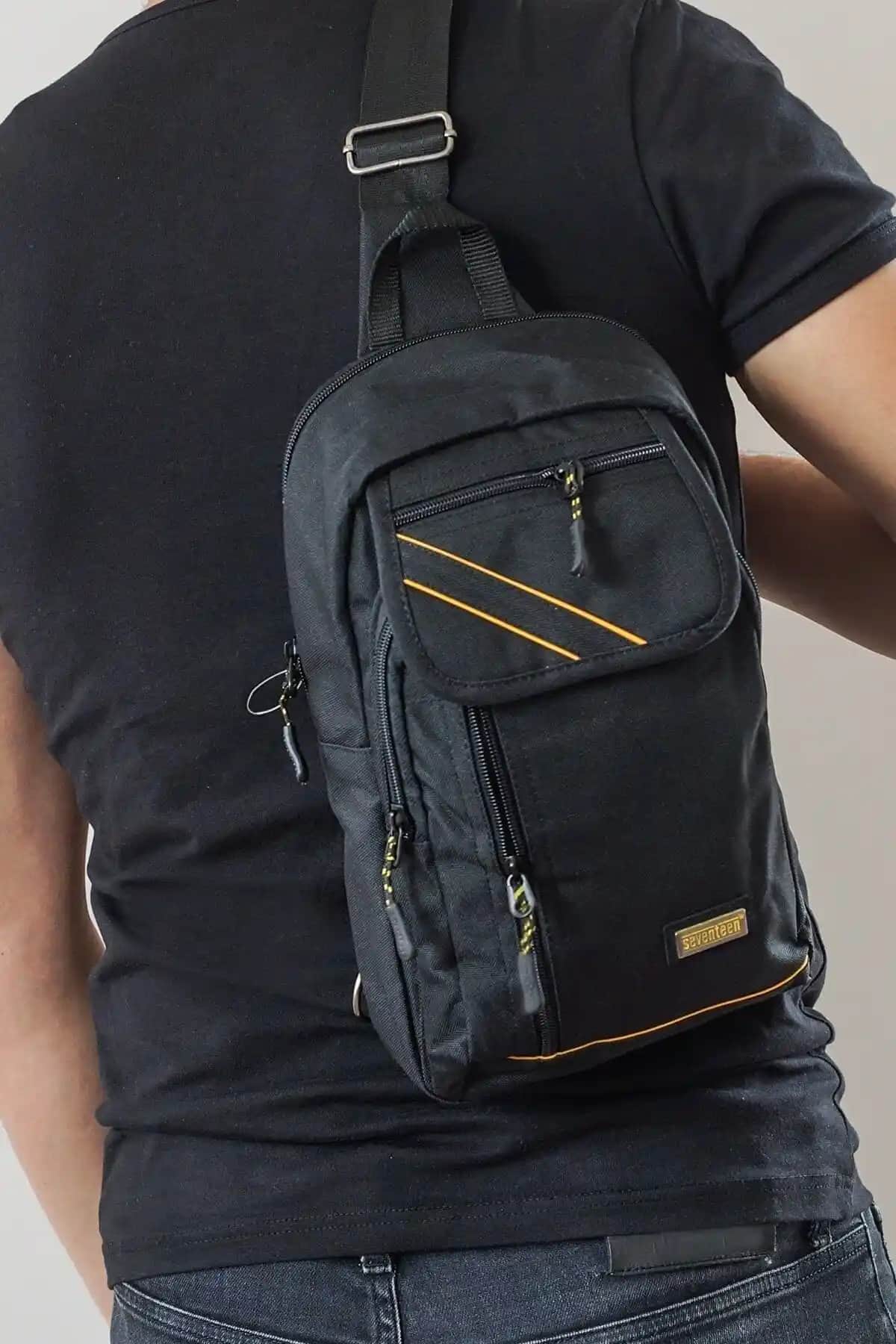 SEVENTEEN Çapraz Sırt Omuz Göğüs Su Geçirmez Unisex Siyah Çanta: Şık ve Dayanıklı Günlük Kullanım
