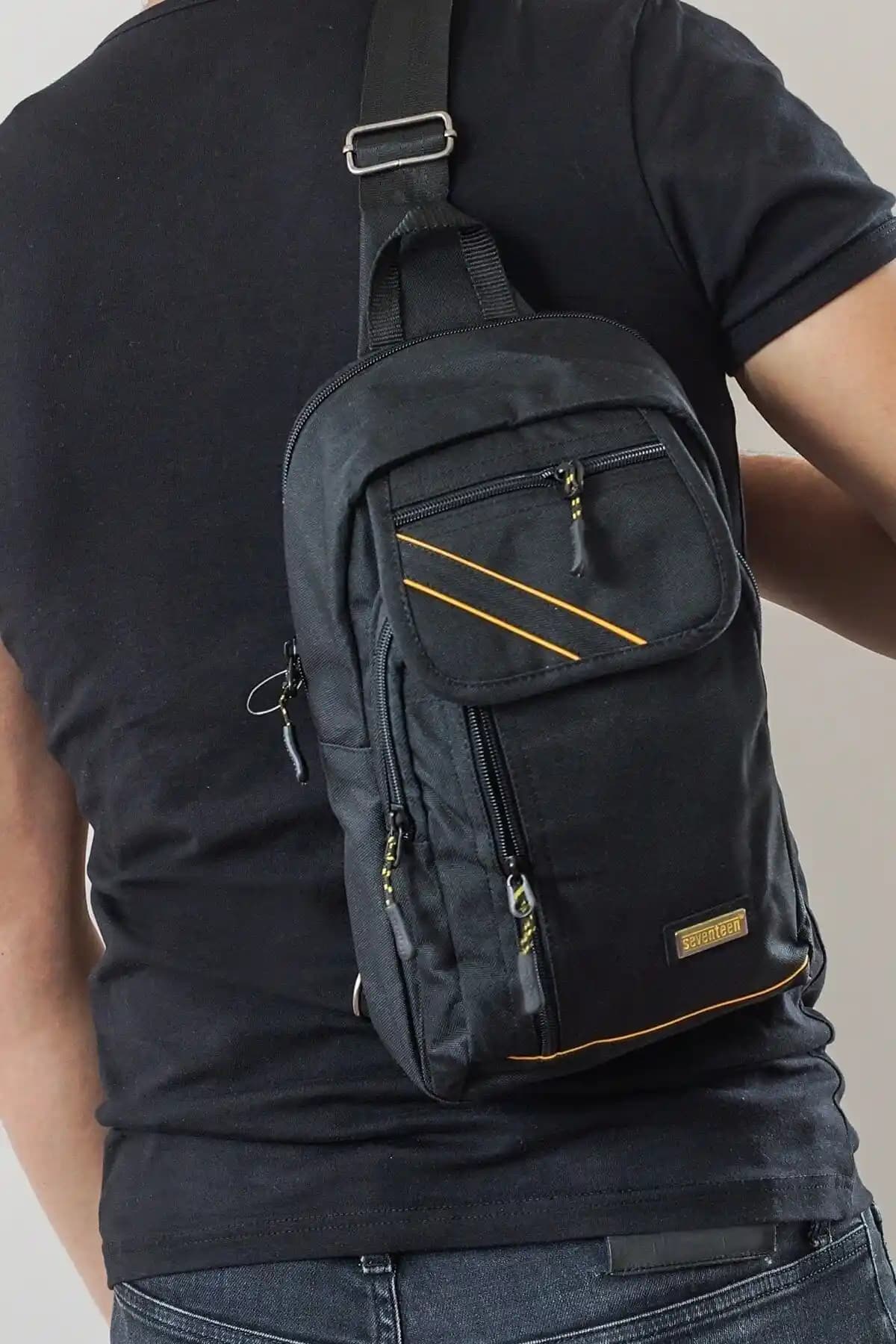 SEVENTEEN Çapraz Sırt Omuz Göğüs Su Geçirmez Unisex Siyah Çanta: Şık ve Dayanıklı Günlük Kullanım