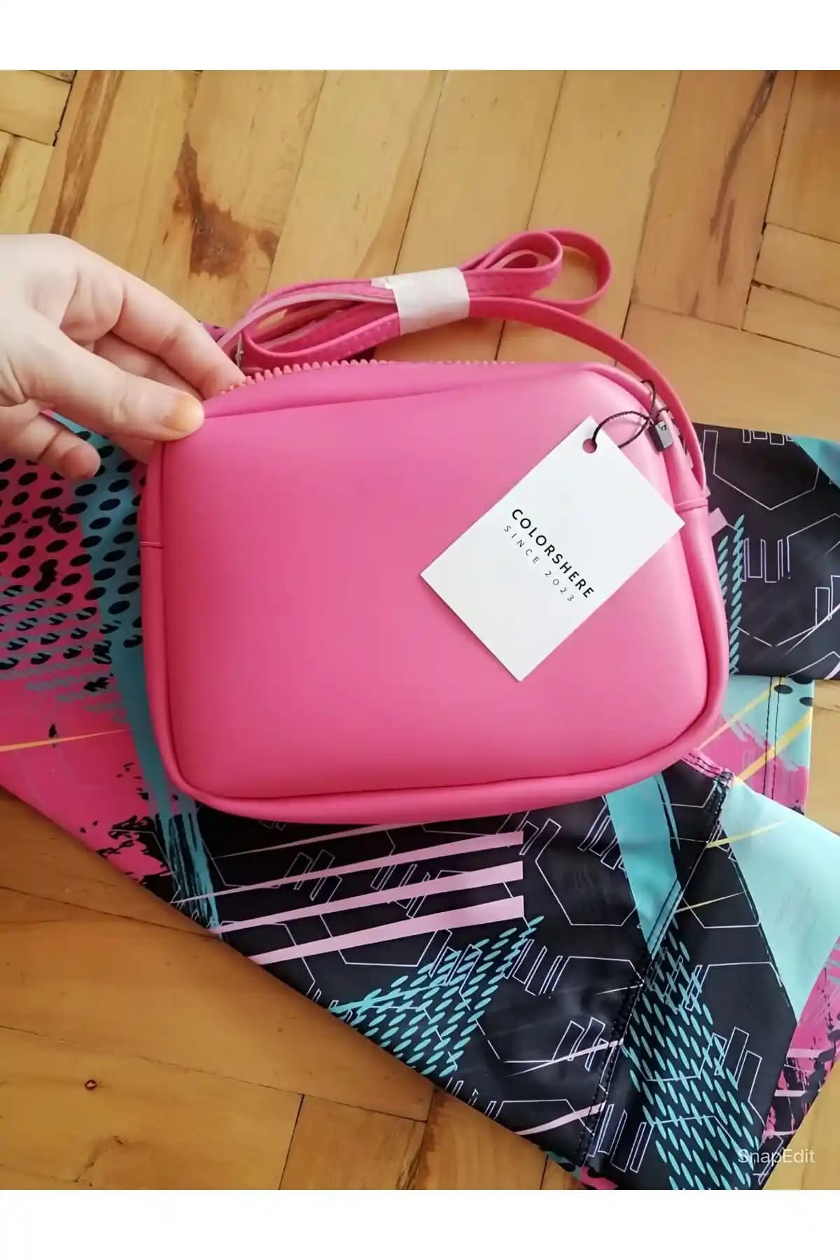 Sever Store Askılı Omuz Çantası: Şık ve Dayanıklı Günlük Kullanım Çantası