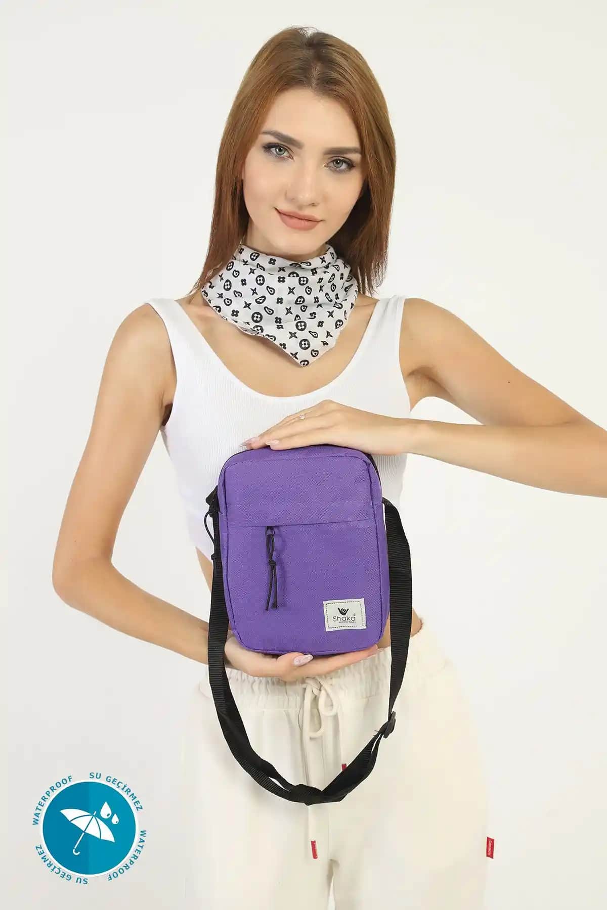 Shaka Mor U12 ve Petrolyeşil U9 Kadın Omuz Çantası Karşılaştırması