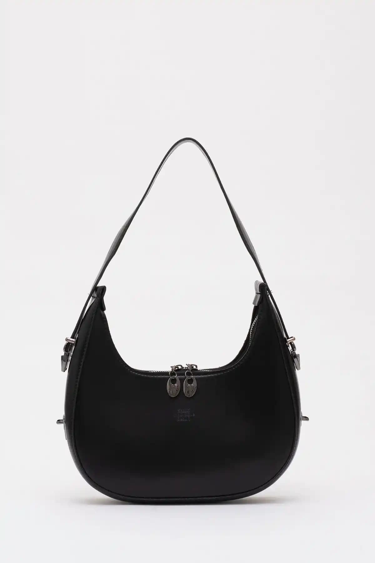 Shaka Siyah ve Vizon Çantaların Karşılaştırması: Tasarım ve Kullanışlılık Analizi