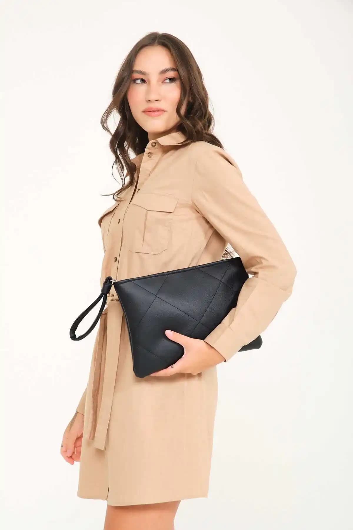 Simfa Premium Kadın Siyah Deri Kapitoneli El Çantası Şık ve Dayanıklı Tasarım Özellikleri