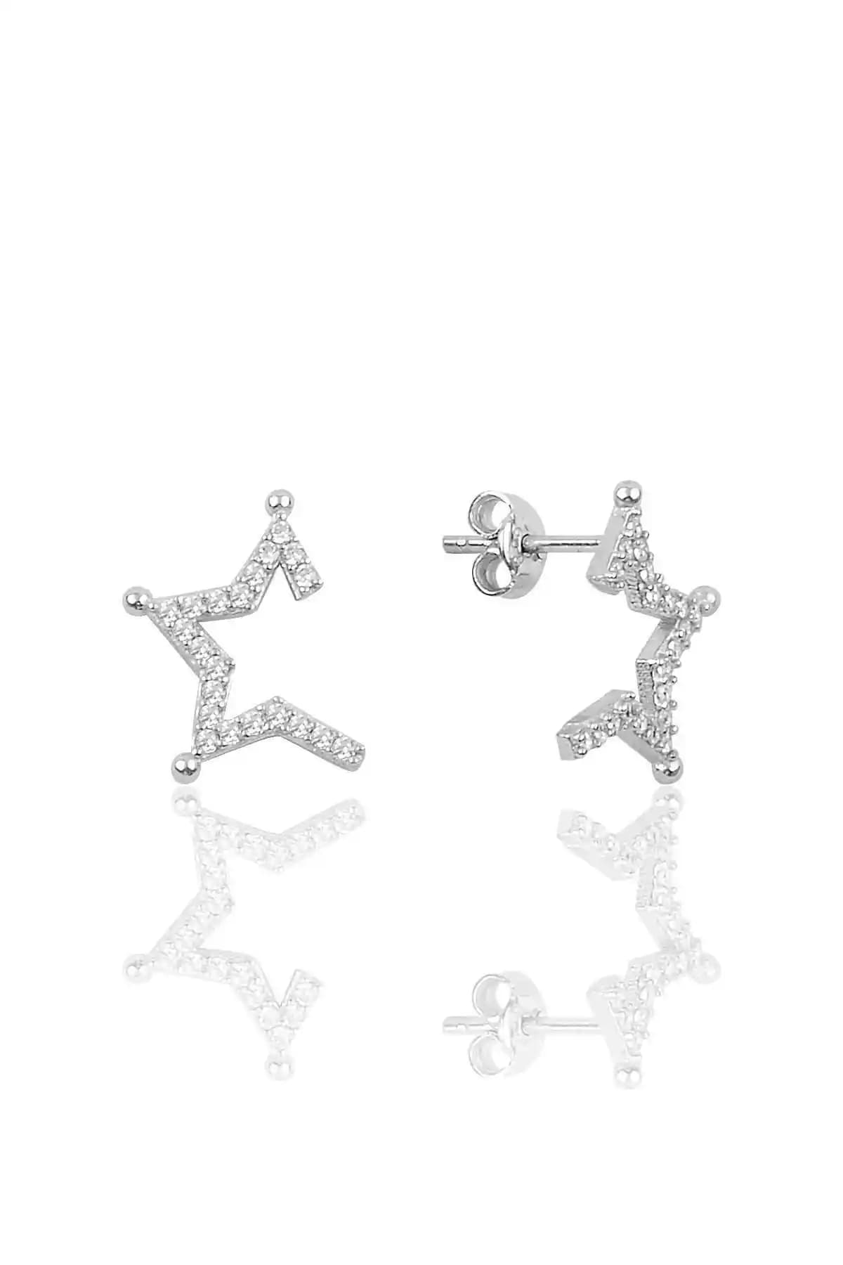 Söğütlü Silver Gümüş Yarım Yılz Küpe ile Zarafet ve Modernlik Bir Arada