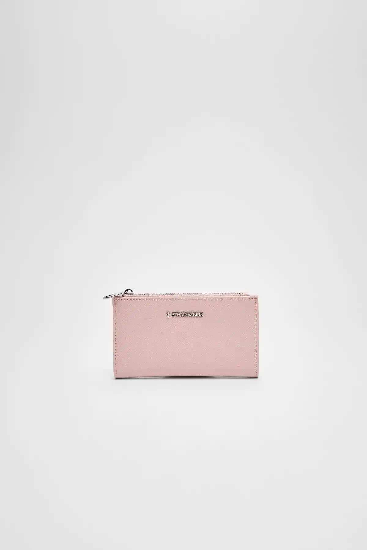 Stradivarius Basic Fermuarlı Cüzdan Karşılaştırması ve Detayları