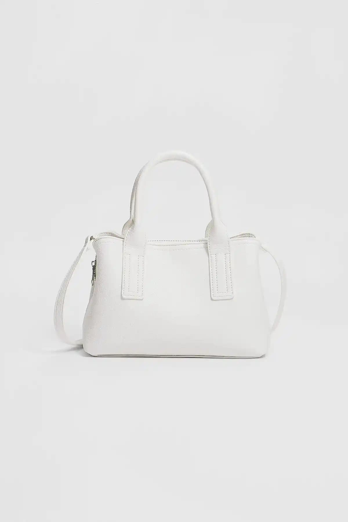 Stradivarius Sert Tote Çanta Günlük Kullanım İçin Modern ve Dayanıklı Tasarım