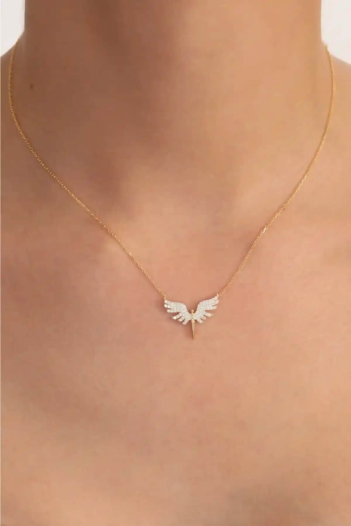 Takı Tak Mikail Gümüş Kolye 925 Ayar Gümüş ve Altın Kaplama ile Zarif Kadın Aksesuarı