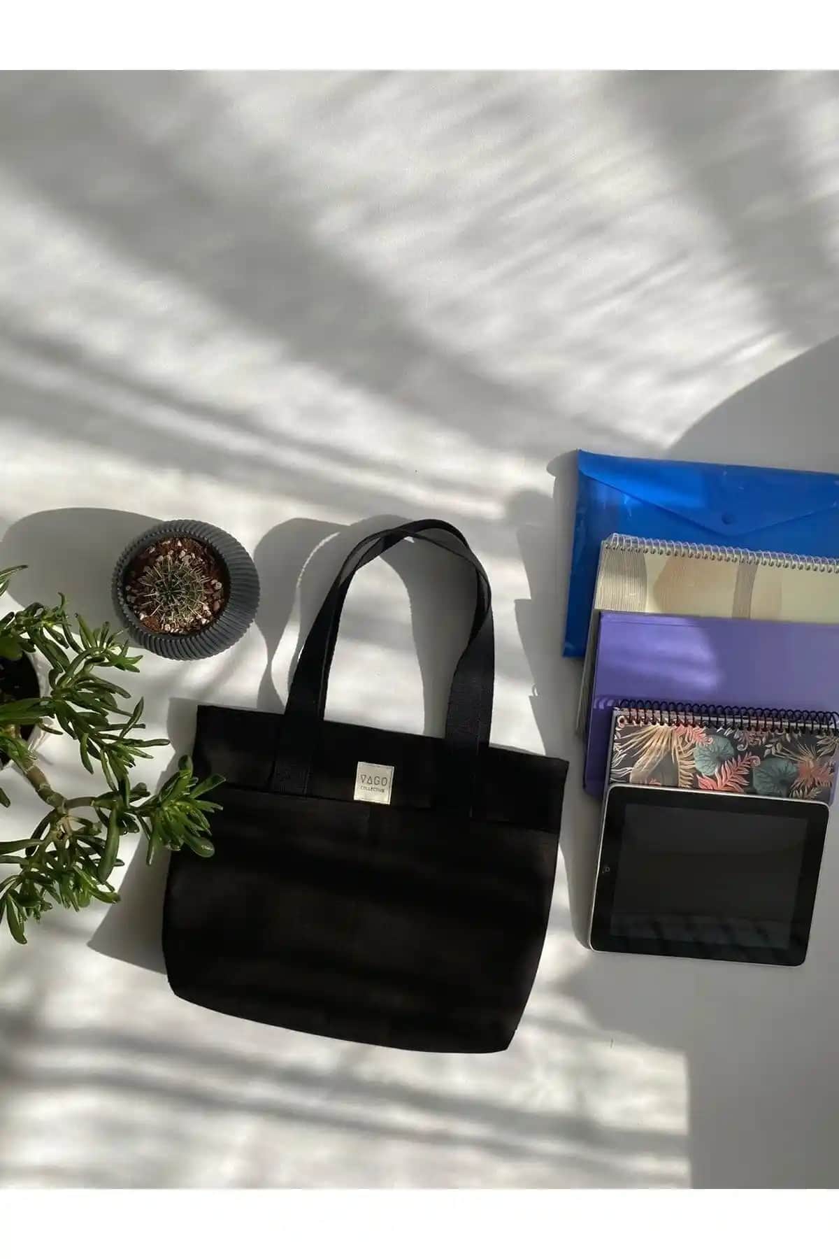 VAGO COLLECTION Siyah Eko Kanvas Çanta Günlük Şıklık ve Fonksiyonellik Sunar