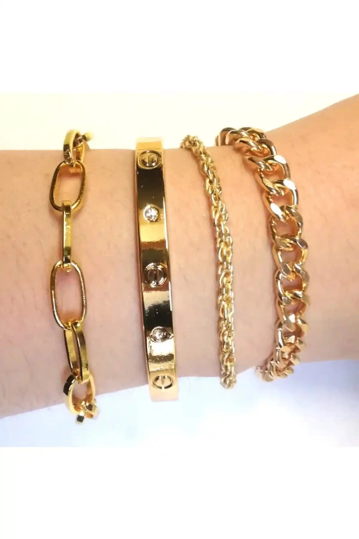 X-Lady Accessories Kombin Bileklik Altın Kaplama Şıklık ve Zarafetin Modern Yansıması