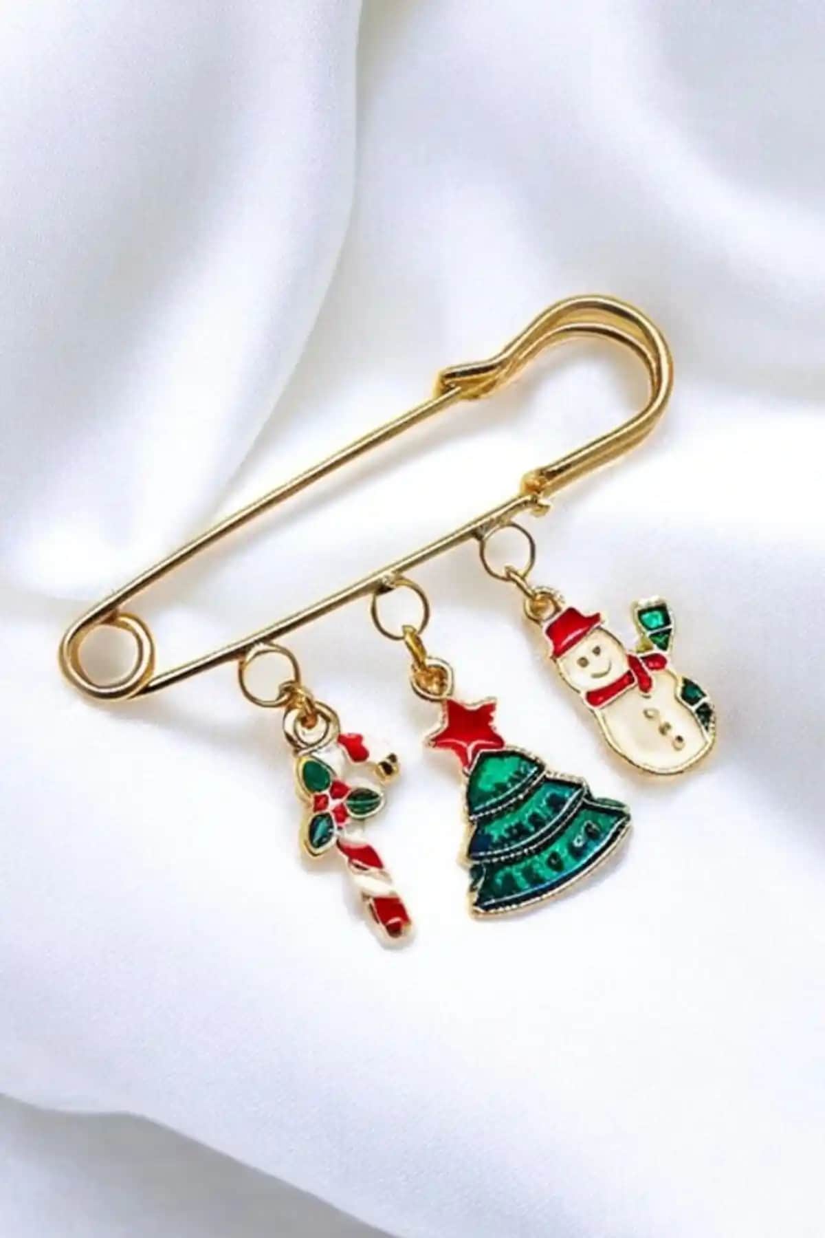 Yılbaşı Temalı Metal Broş - Şık ve Dayanıklı Aksesuarlar