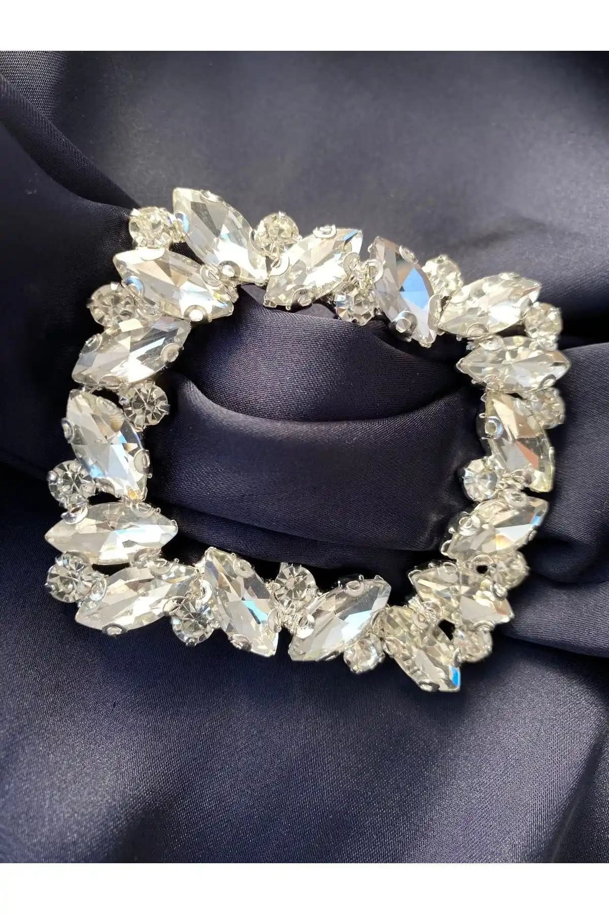 YLMZ Taşlı Kemer Tokası: Günlük Şıklık ve Fonksiyonellik Sunan Modern Aksesuar