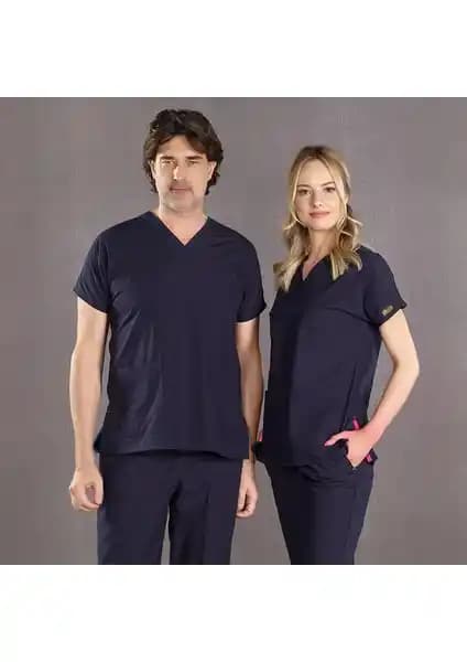 Çizgi Medikal Lacivert Doktor Hemşire Forması: Şıklık ve Fonksiyonellik Bir Arada