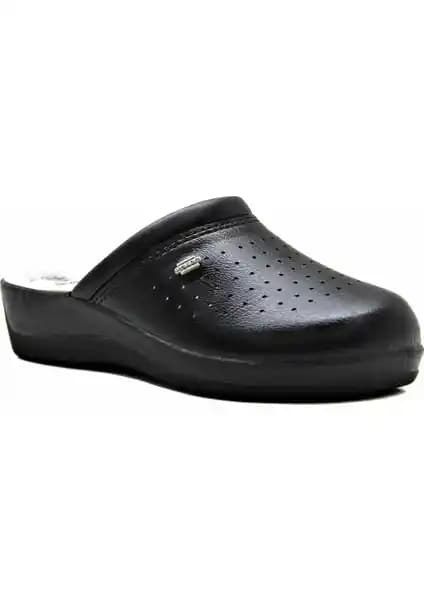 Gezer 4 Nokta Siyah Sabo Terlik Sağlamlık ve Konfor Sunan Profesyonel Ayakkabı