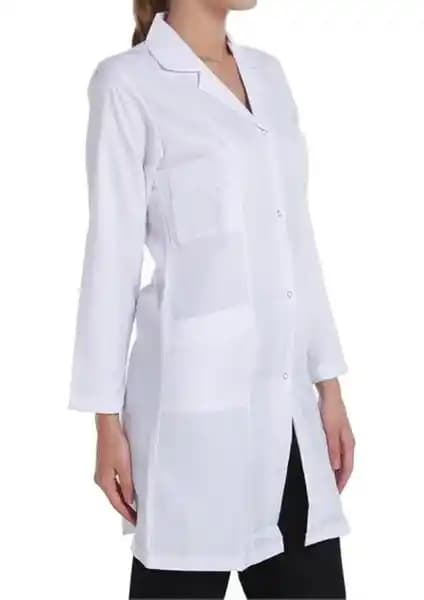 Mete Ilgın Bayan Laboratuvar Önlüğü: Şık, Konforlu ve Hijyenik Profesyonel Giyim