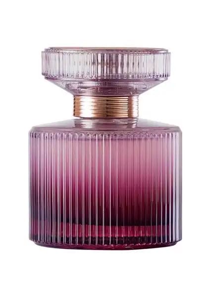 Oriflame Amber Mystery Edp 50 ml kadınlar için gizemli ve çekici parfüm, kalıcı ve egzotik aromasıyla dikkat çeker