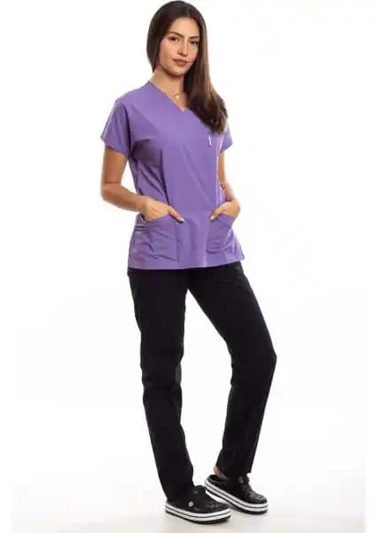 Sağlık Çalışanları İçin Konforlu ve Şık Cerrahi Üniforma ve Hemşire Forması Özellikleri