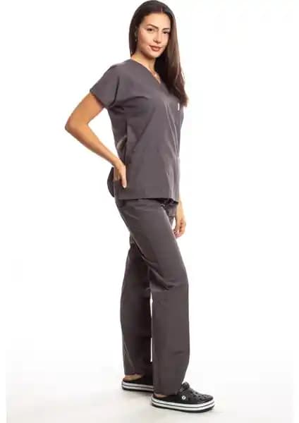 Simirna Üniforma Cerrahi Doktor Scrubs Hemşire Forması Füme Takım Özellikleri ve Kullanım Avantajları