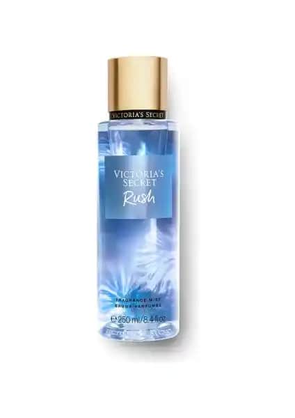 Victoria's Secret Rush Vücut Spreyi: Meyvemsi ve Odunsu Kokusu ile Günlük ve Özel Anlar İçin Uygun