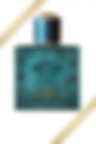 Versace Eros EDP 50 ml: Erkekler İçin Oryantal Koku Deneyimi